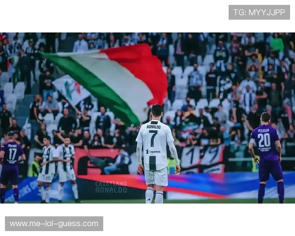 足球巨星外号大揭秘：从C罗到梅西，揭开他们背后的传奇昵称